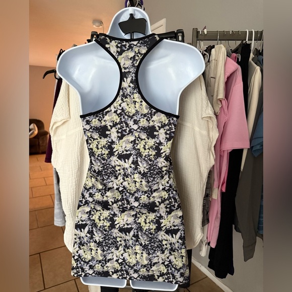 Lululemon Cool Racerback Crosscourt Petal Black Clarity Yellow / Black Size‎ 6 - Picture 5 of 11